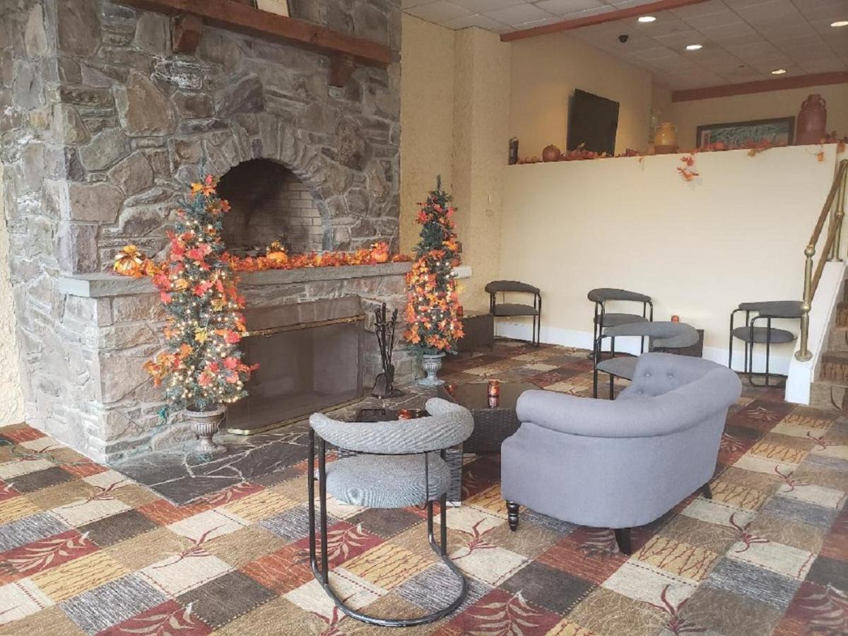 The Chateau Resort Tannersville Exterior photo